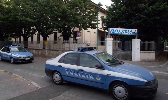 Sorpresi due volte in una villa disabitata