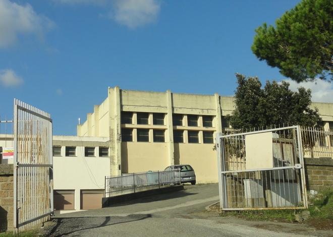 Scuola chiusa due giorni Poi cantiere pomeridiano
