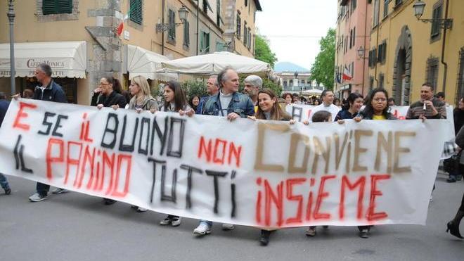 Protesta dei buoni pasto abbonati gli importi in più