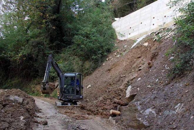 Torna a franare la montagna Paura a Lavacchio