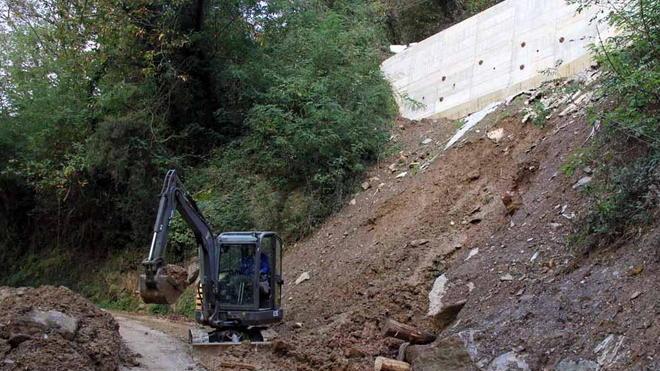 Torna a franare la montagna Paura a Lavacchio