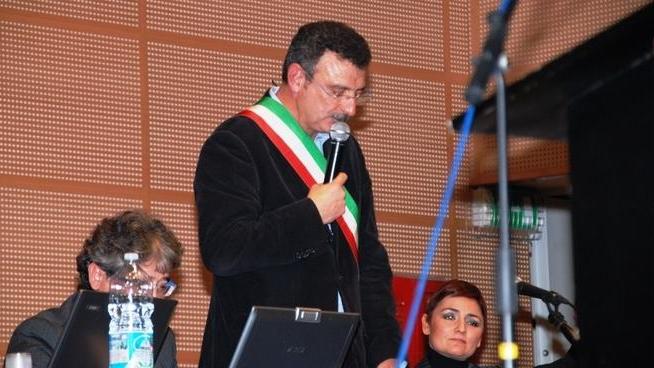 Il sindaco di Ittiri: «Condanna totale di balordi xenofobi»
