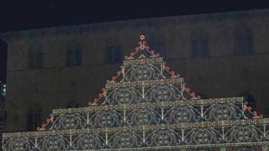 Adesioni a rilento alla maxi-luminaria per il centro storico