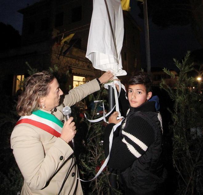 Cerimonia sotto tono In tanti disertano il triste anniversario 