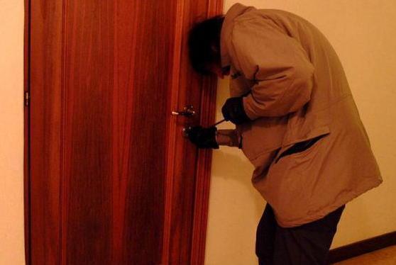 Flessibile per la porta blindata e rubano tutto