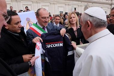 Il sindaco di Piombino a Roma incontra papa Francesco 
