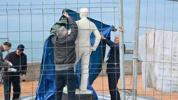In anteprima ecco la statua del marinaio. Vi piace?