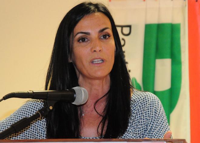 Fondi ai gruppi. Barracciu contro segretario Cgil: «Carrus è un incompetente» 