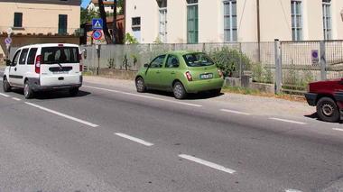 Madre e figlia investite mentre attraversano la strada a Castello