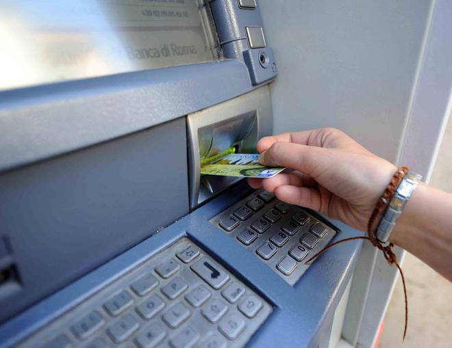 Specialista in frodi informatiche arrestato dalla polizia 
