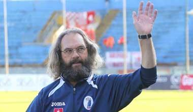 Dino Pagliari choc, il tecnico nerazzurro minaccia di andarsene 