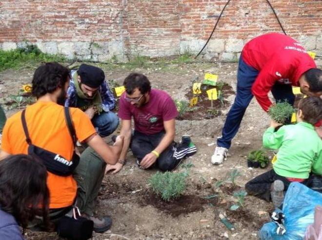 «Via dalla Mattonaia, ma prima vogliamo darla al quartiere»
