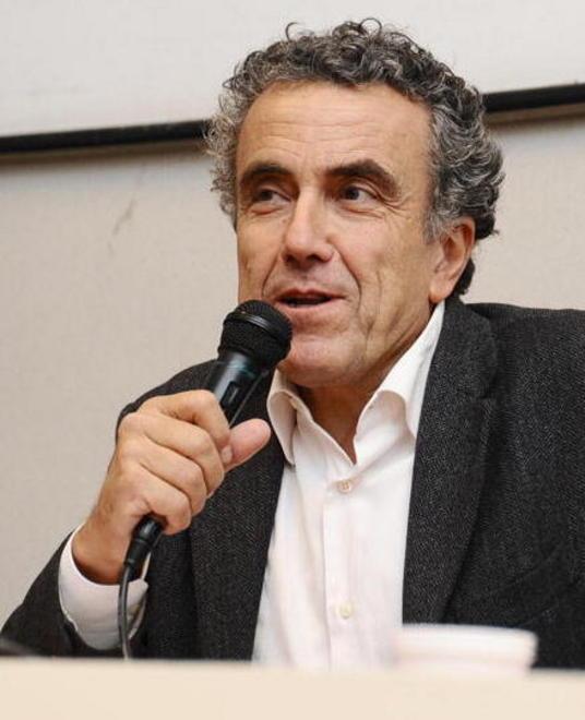 «Non aspettiamo un salvatore Il partito riparta dai territori»