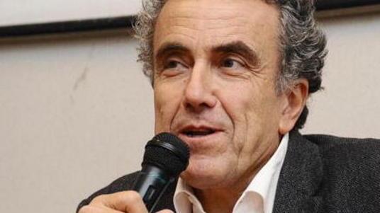 «Non aspettiamo un salvatore Il partito riparta dai territori»