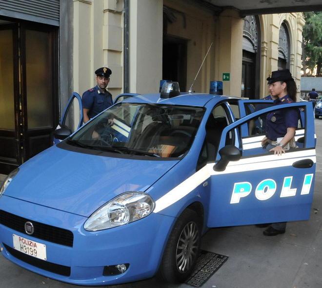Giovanissimi sorpresi mentre cercano di rubare 