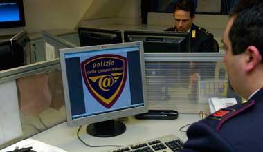 Pedofilia, arrestato autista di scuolabus 