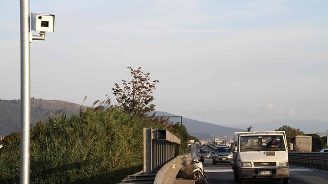 Prato, l’autovelox della Declassata comincia a fare sul serio