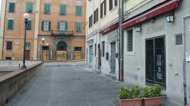 Rissa al Viandante: si affrontano in sette