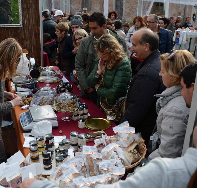 Folla da record per sua maestà "il tartufo" 
