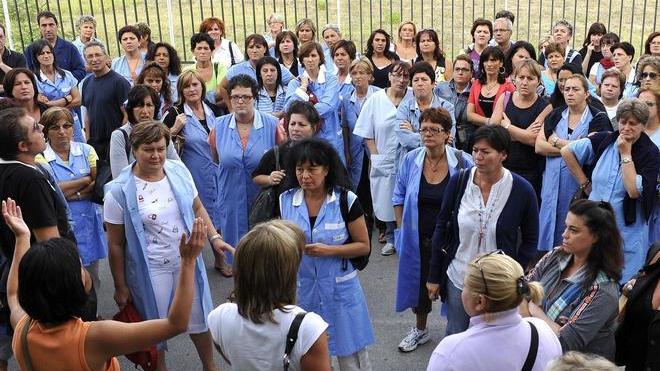 La Cgil: «Inaccettabili le proposte di Santoro»