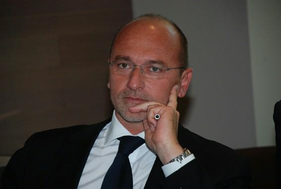 Business dell’eolico nell’isola, rinviati a giudizio Carboni e Cappellacci 