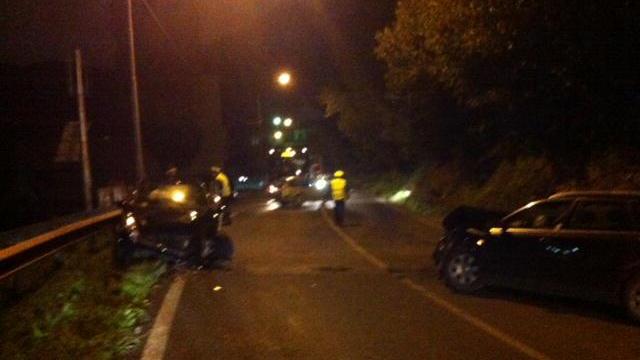 Incidente lungo la SR 325, due feriti gravi e traffico in tilt