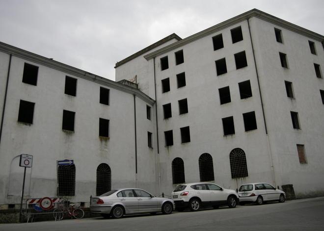 Case nella ex cartiera, richiesta al Comune 