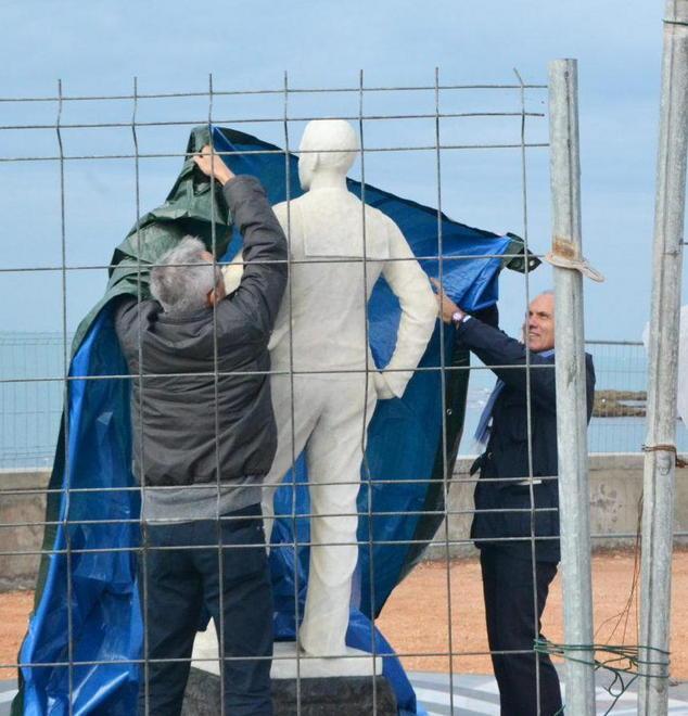 Ecco il Monumento al marinaio stamani la cerimonia di inaugurazione 