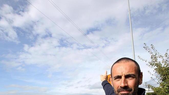 Strada pericolosa, famiglie di Empoli mettono il lampione