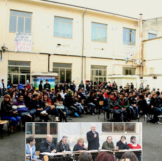Alberghiero, scontro sull’amianto Ragazzi in classe con la mascherina 
