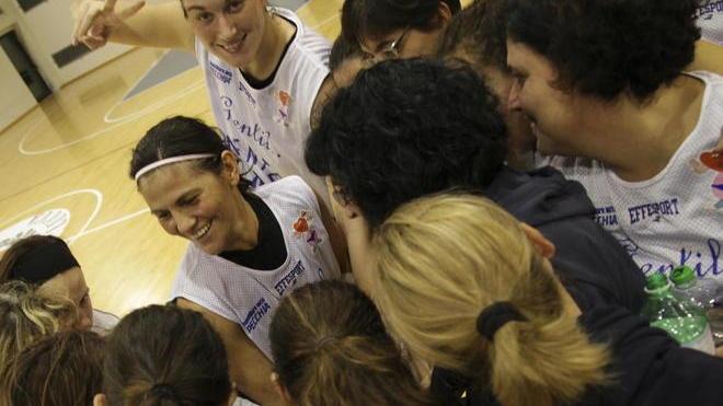 Quel basket senza età delle donne in carriera