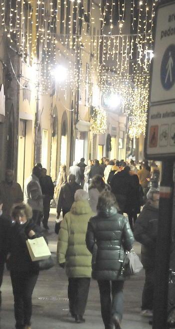 Natale, luci a rischio in alcune strade del centro storico 