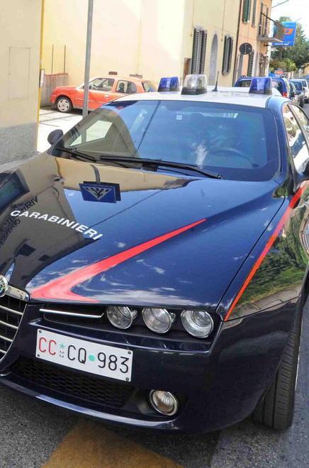 Spacciano in casa cocaina e hashish, arrestati tre fratelli 