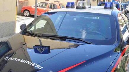 Spacciano in casa cocaina e hashish, arrestati tre fratelli