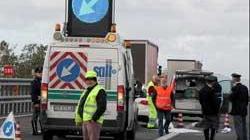 Scende dall’auto guasta: investito e ucciso in autostrada