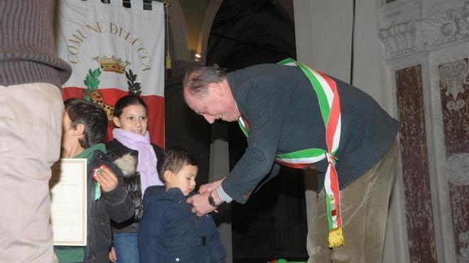 Cittadinanza simbolica per 128 bambini