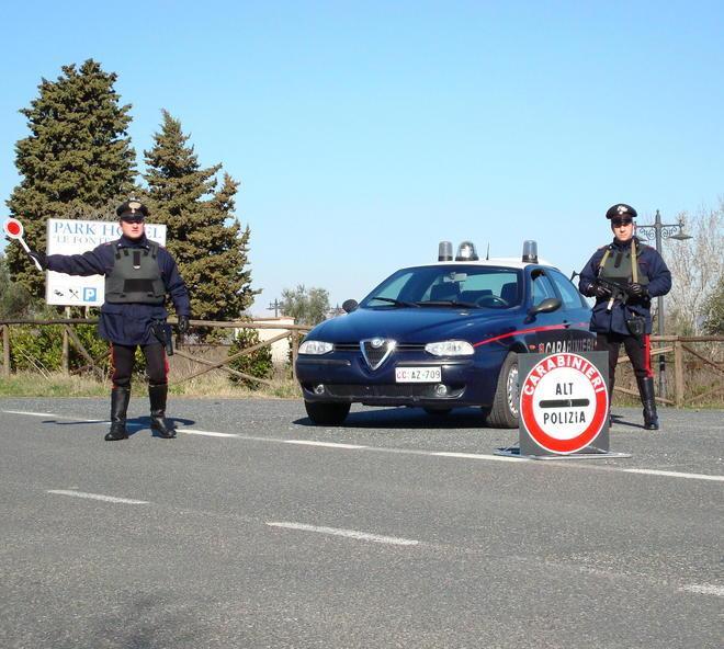 Arrestato mentre ruba nel garage 