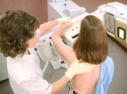 Quindici mesi per una mammografia 