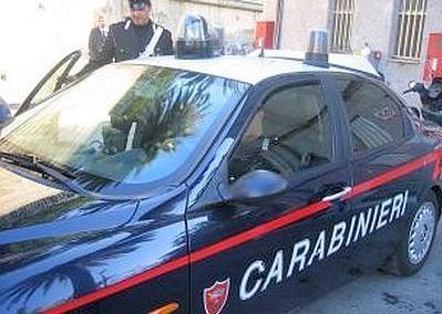 Passeggiata trappola: fa rapinare l’amico e si finge vittima 