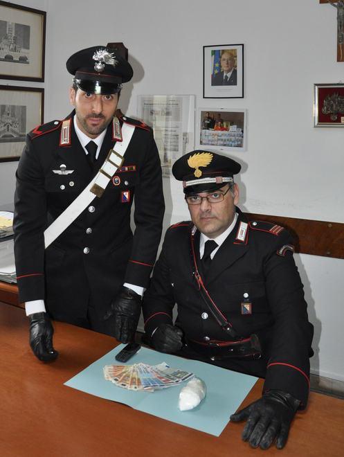Spacciava cocaina nell’appartamento dentro il residence