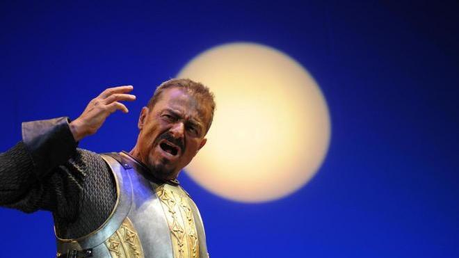 Massimo Dapporto apre la stagione al teatro Verdi