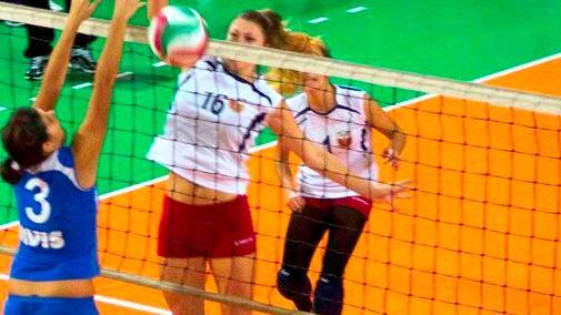 Invasione di campo: l’arbitro strattonato resta...in mutande