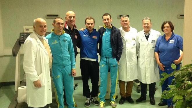 Visita all’Asl 3 per Nibali e i ciclisti del team Astana