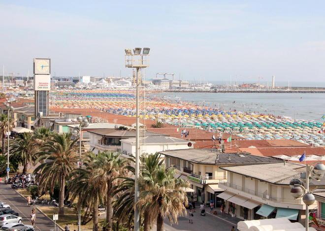 Lardinelli dichiara guerra ai subaffitti delle spiagge 