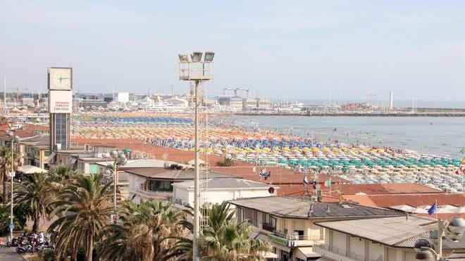 Lardinelli dichiara guerra ai subaffitti delle spiagge