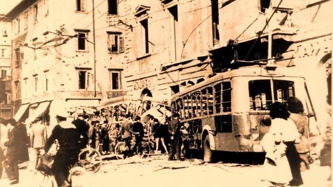 Una ragazzina e la tragedia della guerra