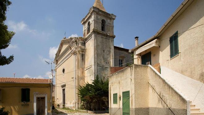 Degrado nella chiesa del carcere, ex guardia chiede aiuto al Papa