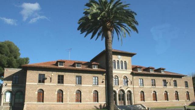 400 firme per “salvare” il teatro Solvay