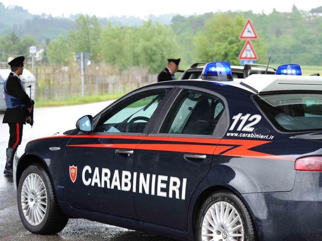 Rapinano una banca senza essere armati 