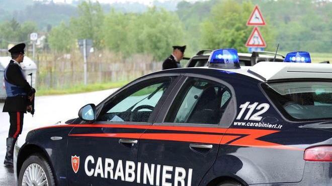 Rapinano una banca senza essere armati